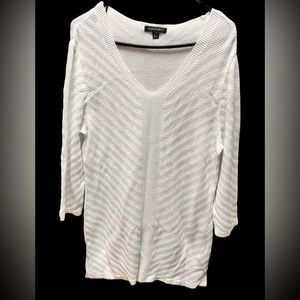 Women’s large white tunic style 3/4 sleeve sweater